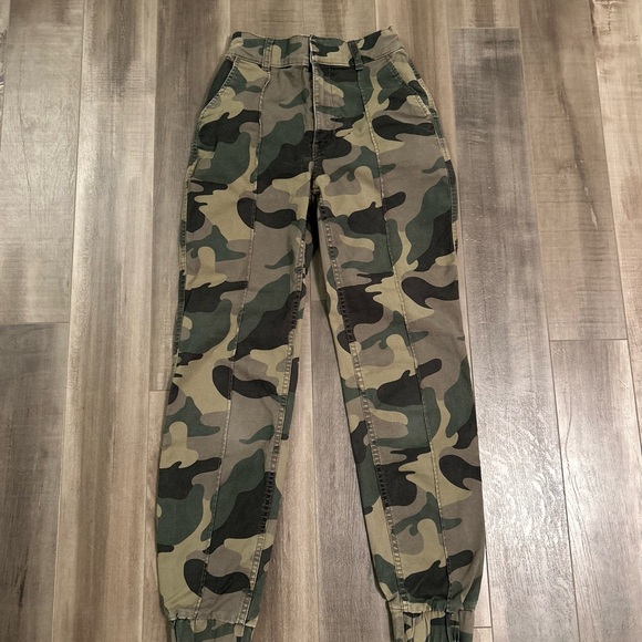 Camouflage Cargo Pants - Picture 2 of 3